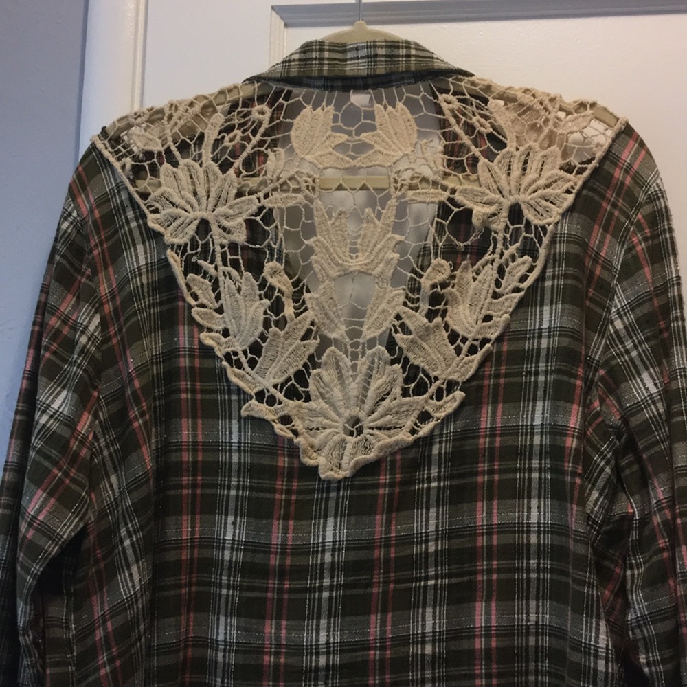 Blouse - linen cloth plaid - sage green w/crochet